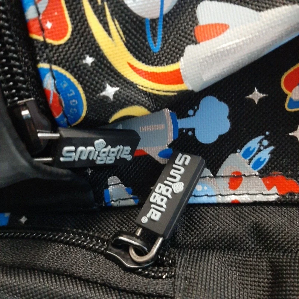 Smiggle backpack features